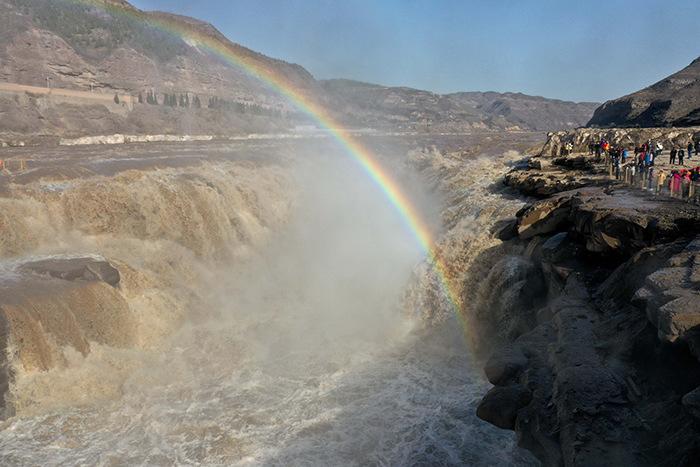 壶口瀑布再现壮美瀑布群景观